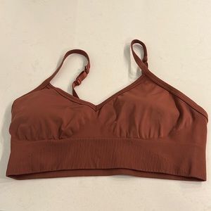 Lululemon sports bra size 10